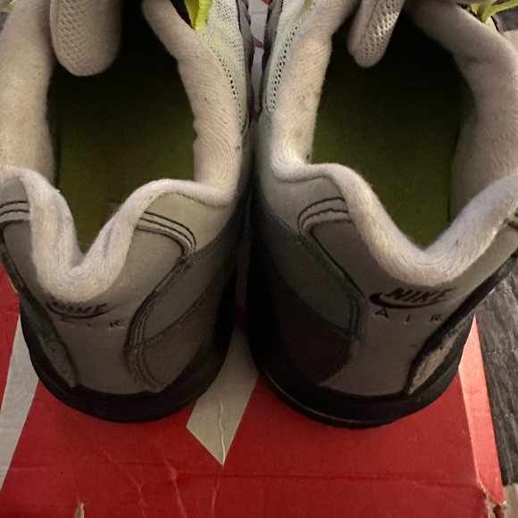 Nike - Picture 5 of 7